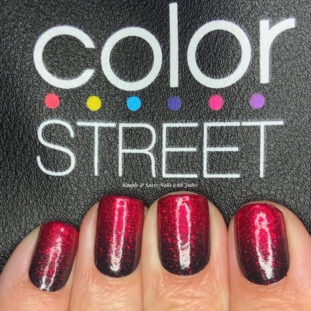 Color Street Bloody Gorgeous - Picture 3 of 3